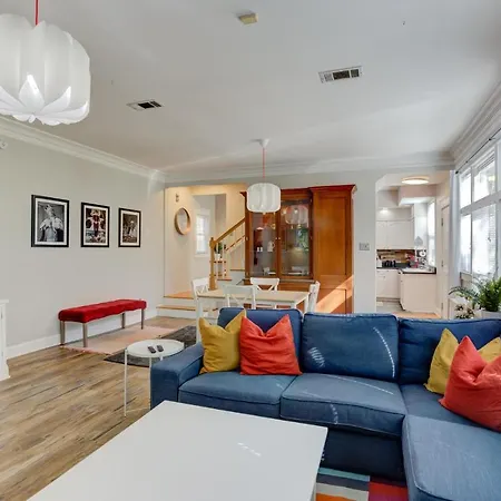 Hip And Spacious Midtown Cottage Near Beale Street